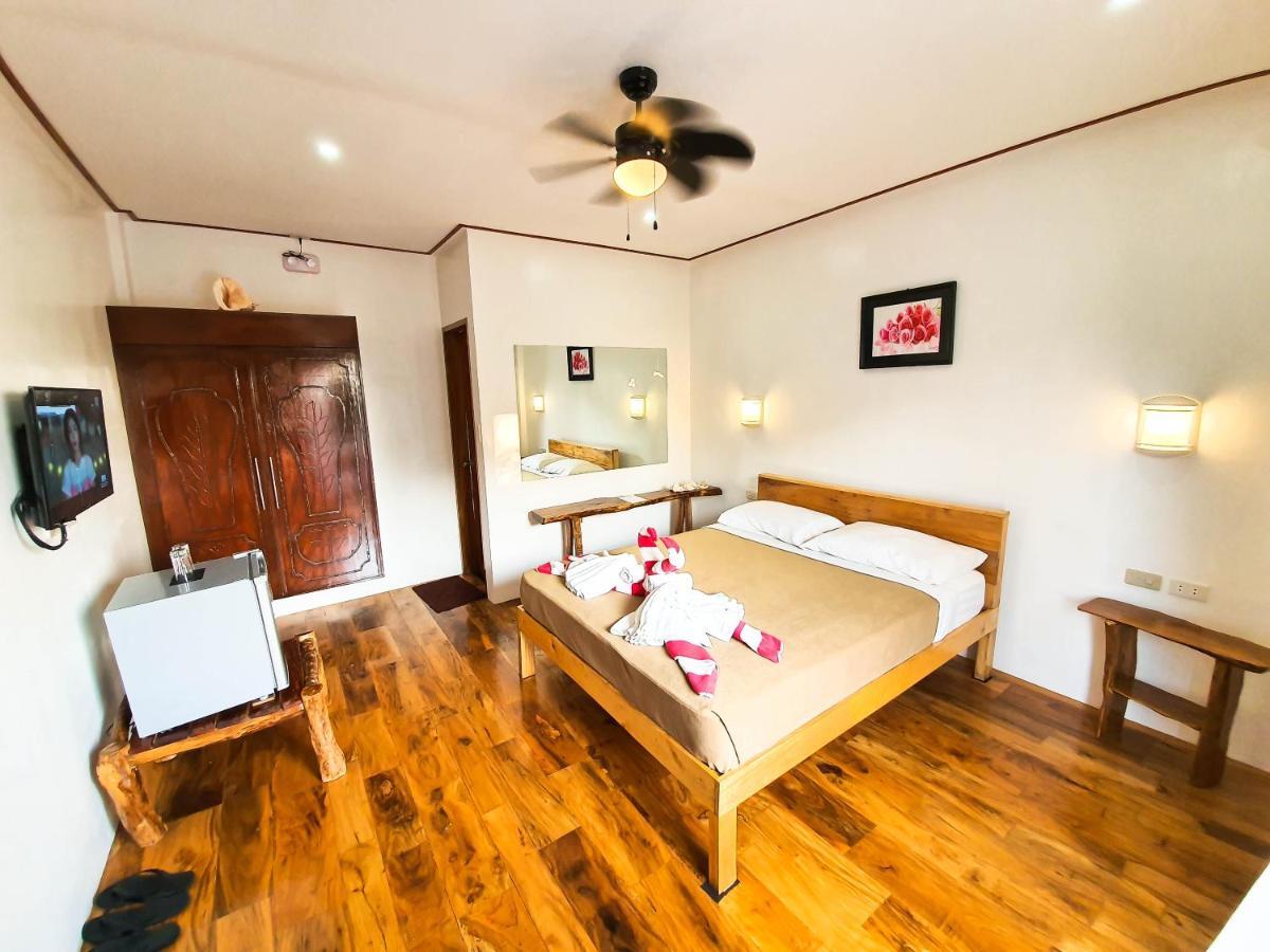 Cocoloco Beach Resort Manoc-Manoc Esterno foto